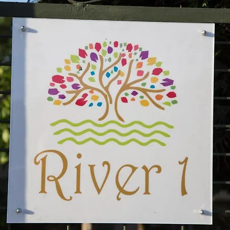 בית נופש River *